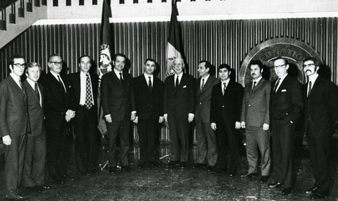 Sediul FMI, Washington, 15 decembrie 1972. Poza de grup după semnarea documentelor de aderare a României la FMI şi BIRD